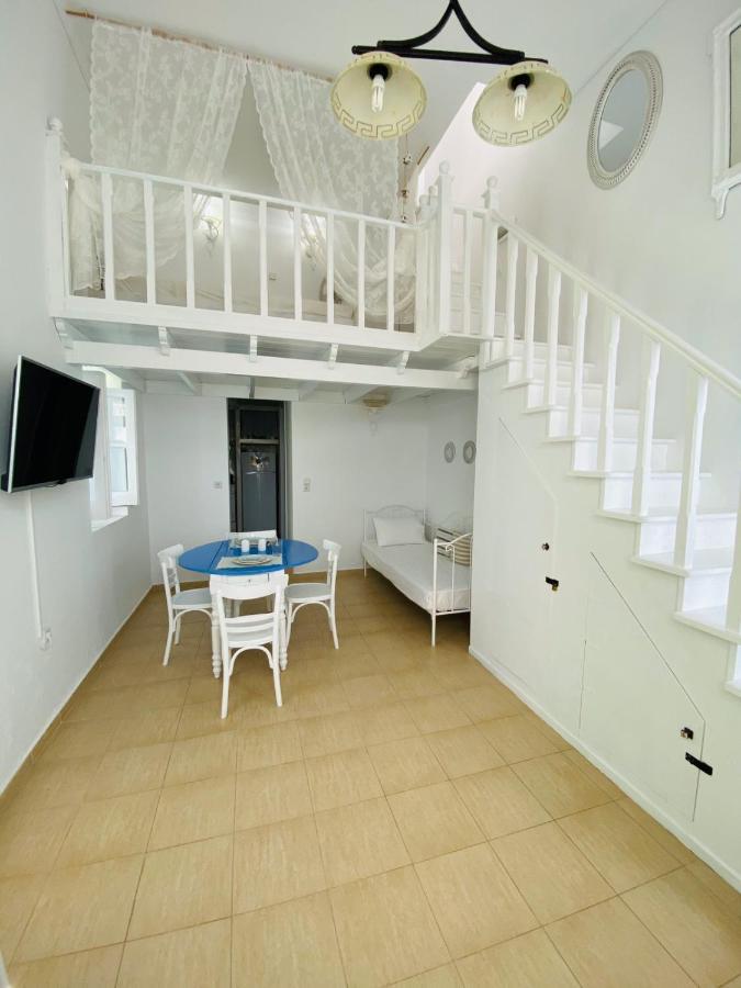 Pontamos Villas Chalki Town Екстериор снимка