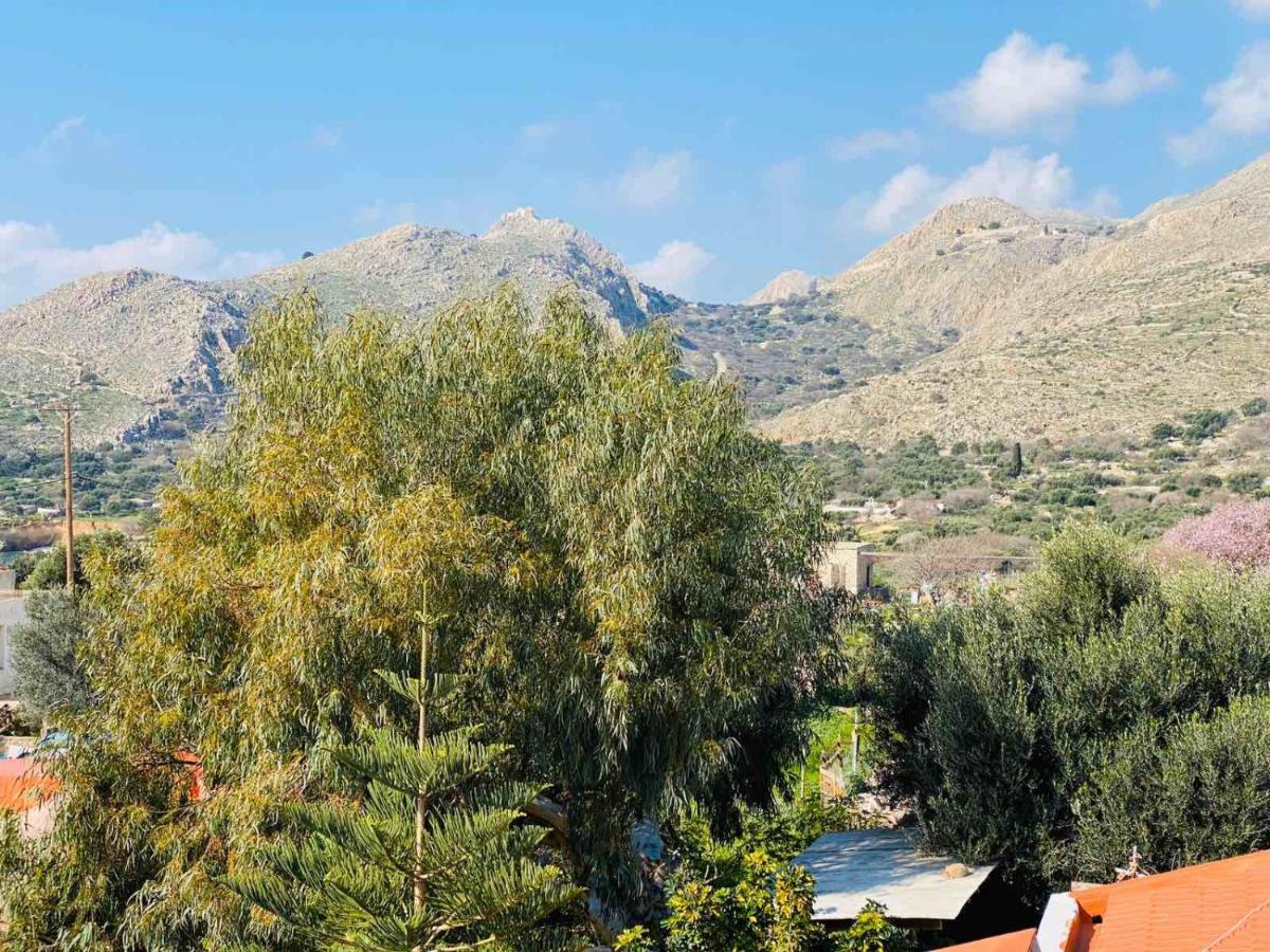 Pontamos Villas Chalki Town Екстериор снимка